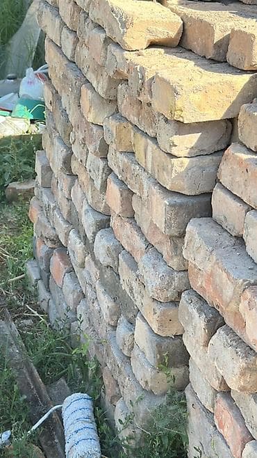 Дом и сад: Кирпич керамический полнотелый, разобранный с кладки. - Формат — 1