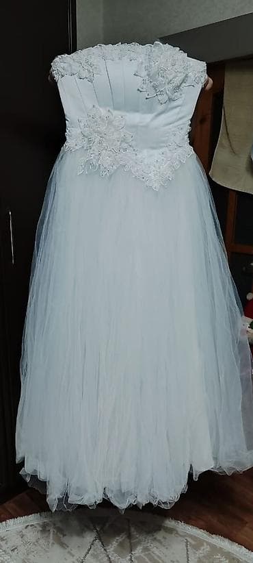 Свадебное платье цвета /белого. размер с40/44 - Силуэт: пышное, с