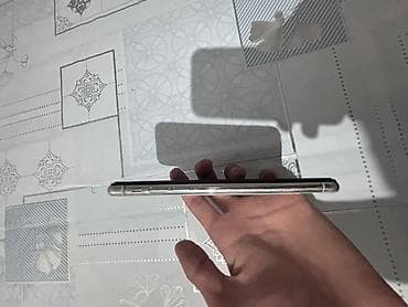 очки ии: IPhone X, 64 ГБ, цвет Silver - Экран 5.8" OLED Super Retina — 3