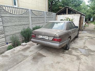 Транспорт: Mercedes-Benz W124: 1991 г., 2 л, Механика, Бензин, Седан — 3