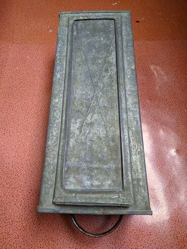 Бокс можно использовать как сейф, или хранения инструмента и