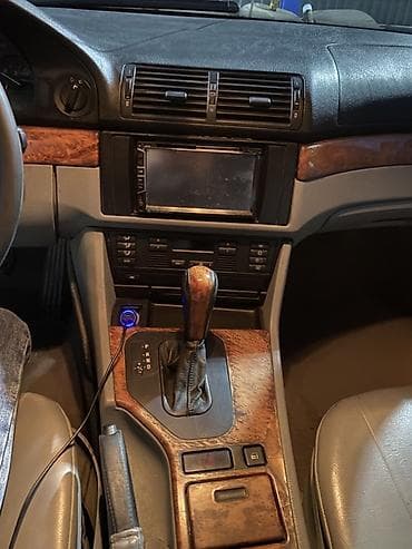 мерседес бенс 140: BMW 5 series: 2000 г., Седан — 10