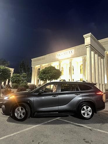 Toyota: Toyota Highlander: 2024 г., 2.4 л, Автомат, Бензин, Кроссовер — 4