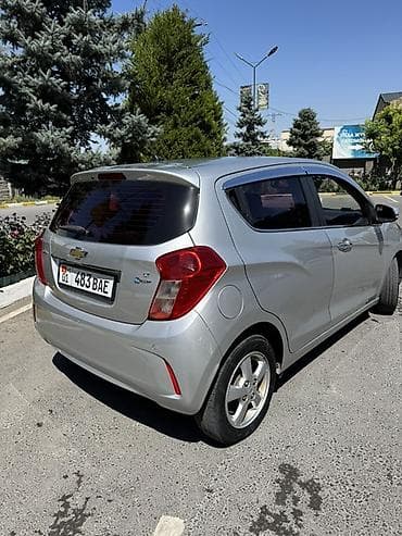mazda cronos: Chevrolet Spark: 2016 г., 1 л, Автомат, Бензин, Хэтчбэк — 3