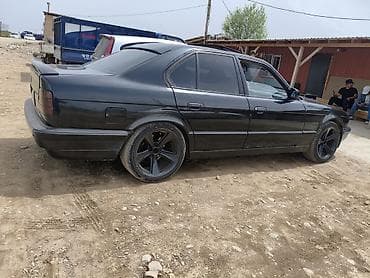 lada 2113: BMW 5 series: 1994 г., 2.8 л, Механика, Седан — 4