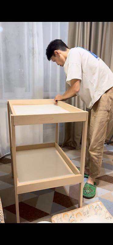 Мебель: Детская кроватка + пеленальный столик IKEA (набор для ухода за — 3