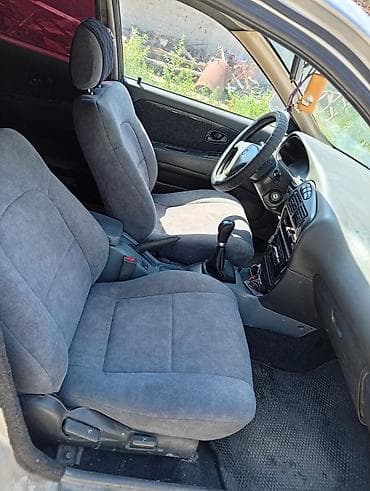 Транспорт: Mitsubishi Lancer: 1993 г., 1.6 л, Механика, Бензин, Седан — 3