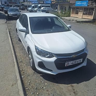 Транспорт: Chevrolet Onix: 2021 г., 1 л, Автомат, Бензин, Седан — 3
