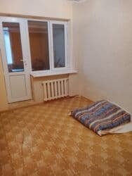 сдаю помещение токмок: Сдается комната с подселением для парней, район ГУМ — 1