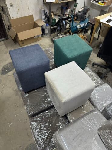 пуфики на заказ: Пуфики квадратные 
Готовые и на заказ — 1