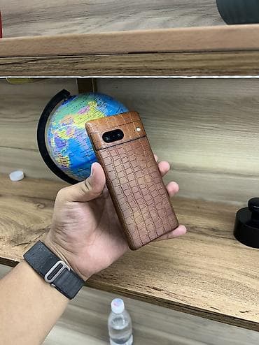 Google Pixel 7, Б/у, 128 ГБ, цвет - Черный, 1 SIM, eSIM — 1