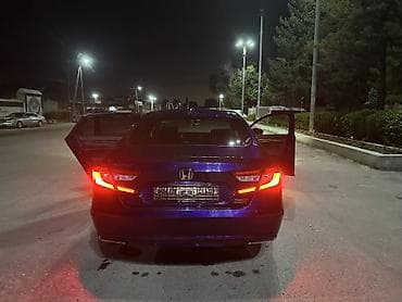 Транспорт: Honda Accord: 2019 г., 2 л, Вариатор, Гибрид, Седан — 4