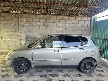 Toyota Duet: 2002 г., 0.1 л, Автомат, Бензин, Хэтчбэк — 2