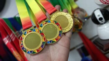 продаю медали: 💬 Наш новый адрес: ул Тимирязева 65 пер Токтогула 💚💚💚 ✅ Медали — 12