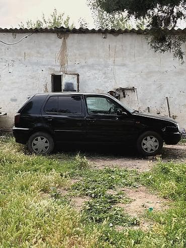 Транспорт: Volkswagen Golf: 1993 г., 1.6 л, Механика, Бензин, Хэтчбэк — 4