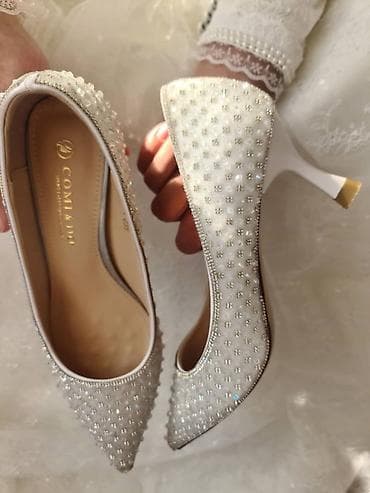 дордой платье: Свадебное платье в классическом стиле с длинными рукавами и высоким — 6