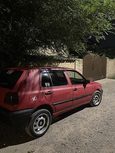 Продажа авто: Volkswagen Golf: 1993 г., 1.6 л, Механика, Бензин, Хэтчбэк — 3