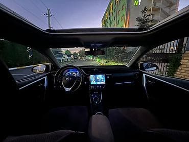 e2 byd: Toyota Corolla: 2018 г., 1.8 л, Автомат, Гибрид, Седан — 9