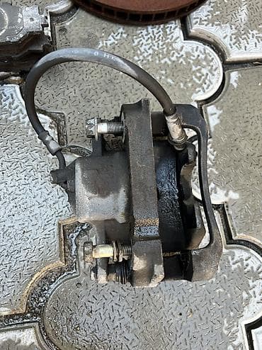 full construction: Передняя тормозная система от Lexus IS250 gse20-25 (двигатель 4GR‑FSE) — 4
