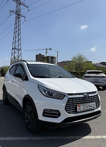 купить машину byd: BYD Yuan: 2018 г., 0.1 л, Автомат, Электромобиль, Кроссовер — 3