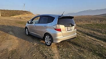 обшивка фит: Honda Fit: 2009 г., 1.2 л, Автомат, Бензин, Хэтчбэк — 7