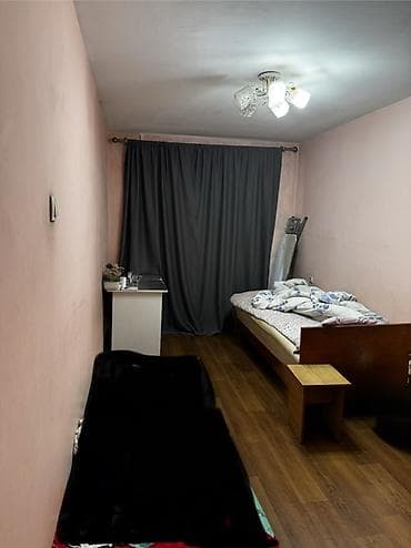 jack 4: Сдаётся небольшая меблированная комната. По всем вопросам звонить или — 1