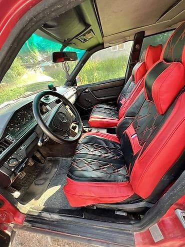 Mercedes-Benz W124: 1988 г., 2 л, Механика, Газ, Седан