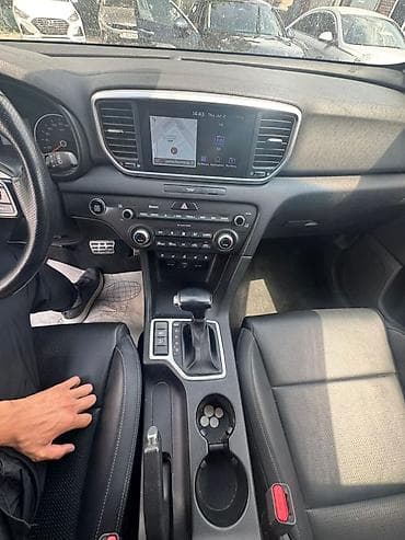 авто кж: Kia Sportage: 2019 г., 2 л, Автомат, Дизель, Кроссовер — 10