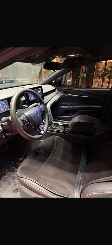 corolla 2016: Toyota Camry: 2024 г., 0.1 л, Автомат, Гибрид, Седан — 5