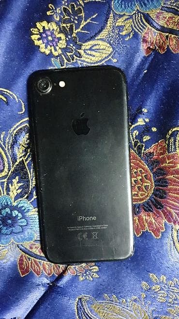 смарт: IPhone 7, Б/у, 32 ГБ, Черный, Чехол, 100 % — 1