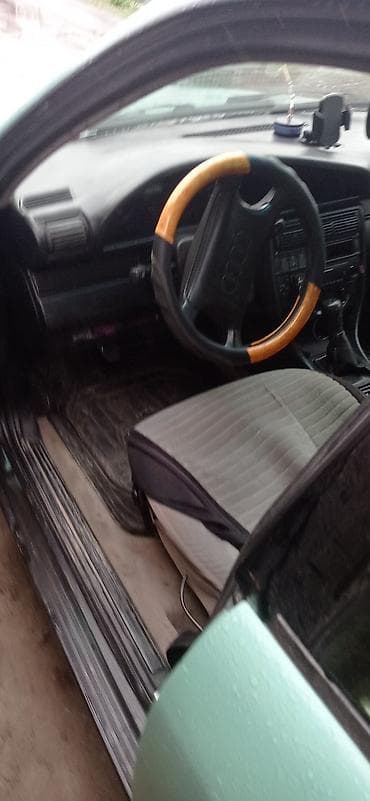 Audi: Audi 100: 1991 г., 2.3 л, Кол менен иштөөчү, Седан — 3