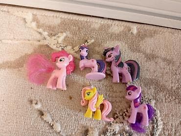 новогодний: Набор мини-фигурок My Little Pony
по штучно не продаю, цена за все — 1