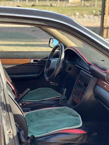 Транспорт: Audi 100: 1991 г., 2.3 л, Механика, Бензин, Седан — 6