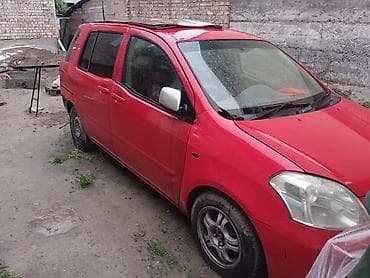 Toyota raum 1.5 . 2004Аварийное состояние .мотор и КПП целое