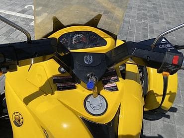 продам мот: Трицикл (3-колёсный мотоцикл) спортивного типа, ярко‑жёлтый. 2022 Год — 7