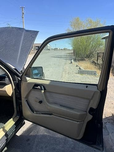 step 2: Mercedes-Benz W124: 1990 г., 3.2 л, Седан — 6