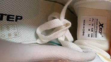 Угги: Женская кроссовка. Бренд - XTEP. Размер-38. Одела один раз. Покупала — 3