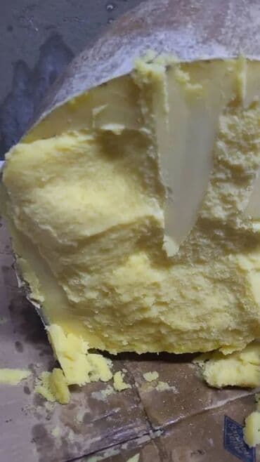 топлинный бак: 📌САРЫ МАЙ САТЫЛАТ! 📌КАРЫН МАЙ 1100СОМ КГ 📌БУТЫЛКА 700СОМ(литр) ☎️ — 2