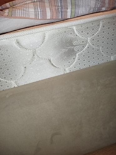 foldable table: Двуспальная кровать с мягким изголовьем + матрас - Размер: 210см — 3