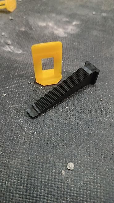 обой услуги: Подготовка стен для укладки, Подготовка стен для грунтовки, Резка плитки | Керамическая плитка, Керамогранитая плитка, Мозаичная плитка | Вертикальная укладка, Горизонтальная укладка, Раскладка в разбежку Больше 6 лет опыта — 10