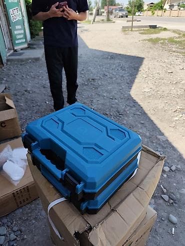 Аккумуляторная дрель‑шуруповёрт в кейсе Комплектация: - — 3