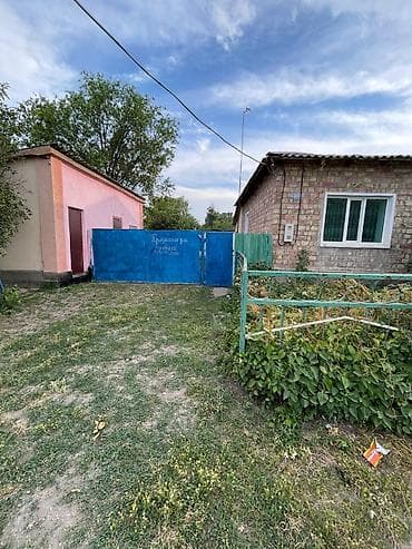 село романовка: Продаю дом с. Камышановка. На участке имеются постройки для содержания — 1
