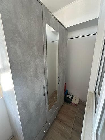 шф: Шкаф-купе/распашной для одежды, 3-дверный, с зеркалом Срочно сатылат — 2