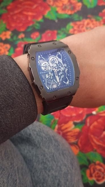 Мужские наручные часы с открытым механизмом (скелетон) - Форма