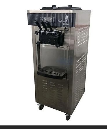 Мороженный аппарат 2200ват с ночным сохранением . 1месяц только