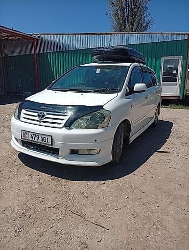 Toyota Ipsum: 2002 г., 2.4 л, Автомат, Бензин, Минивэн