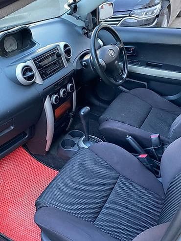 Toyota Ist: 2002 г., 1.3 л, Автомат, Бензин, Хетчбек — 2