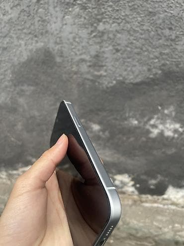 iphine xr: IPhone 15, Б/у, 128 ГБ, White Titanium, Зарядное устройство, Защитное стекло, Чехол, 84 % — 4