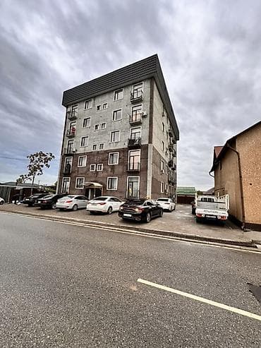 Квартиры: 2 комнаты, 43 м², Индивидуалка, Кара-Жыгач ж/м Индивидуалка, 5 этаж, Свежий ремонт — 1
