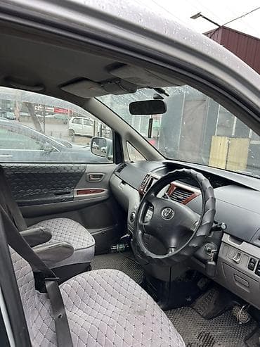 Toyota: Toyota Noah: 2003 г., 2 л, Автомат, Бензин, Минивэн — 2